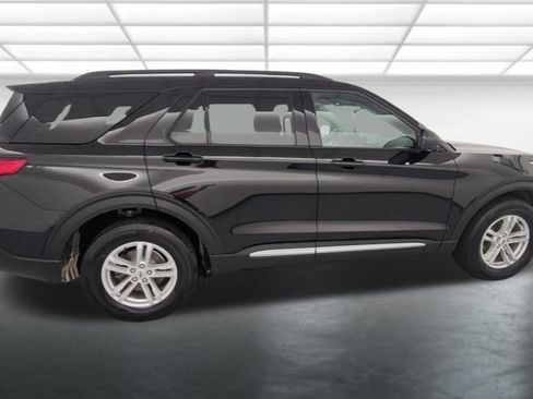 Certified 2023 Ford Explorer XLT AWD/4WD image 9