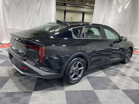 New 2026 Kia K4 FWD image 4