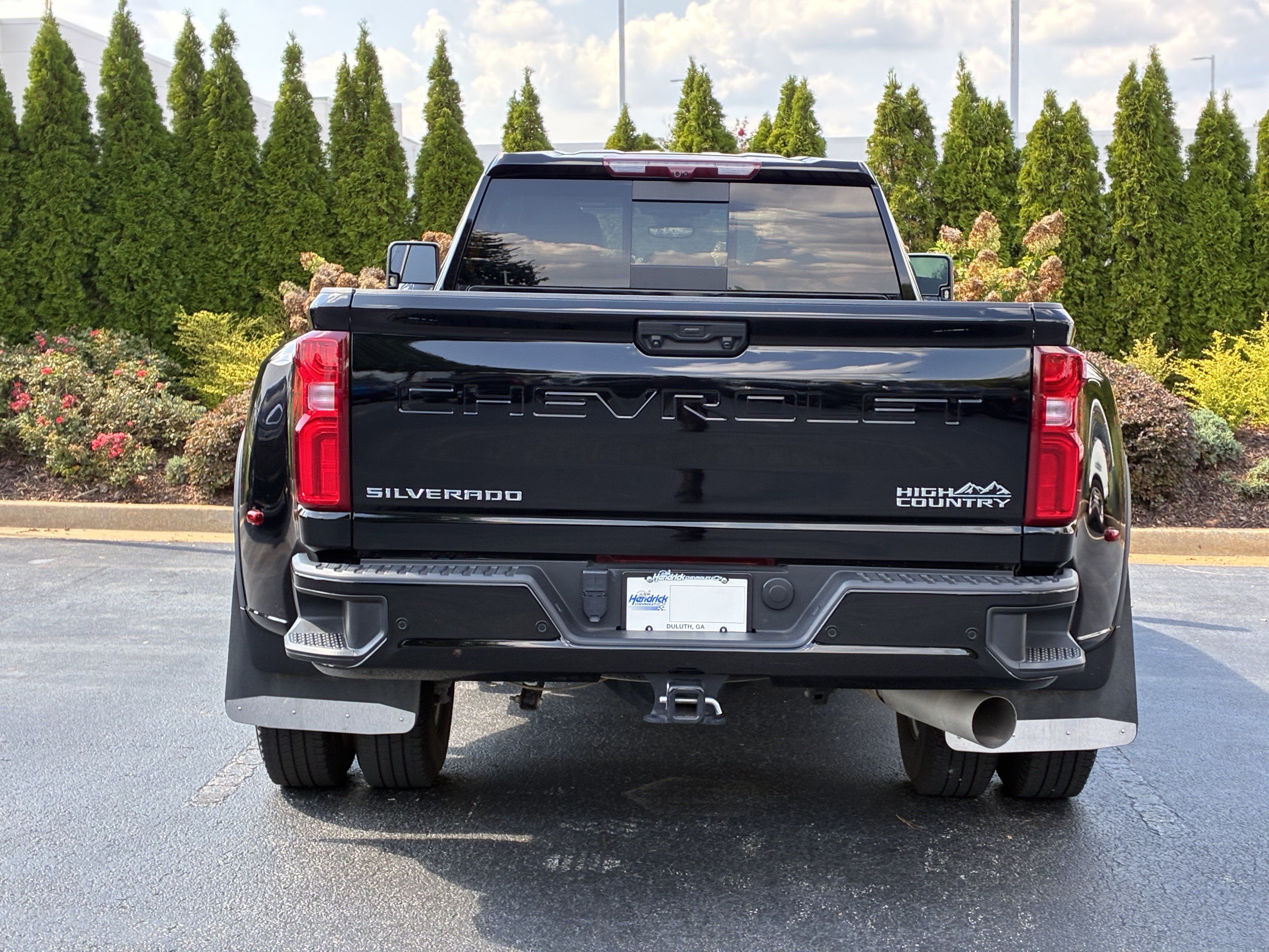Used 2025 Chevrolet Silverado 3500 High Country w/ High Country Premium Package AWD/4WD image 10