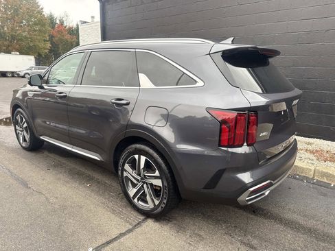 Used 2022 Kia Sorento SX Prestige w/ Panoramic Sunroof Package image 7