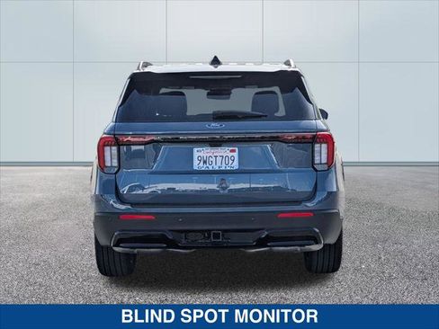 Used 2025 Ford Explorer ST-Line w/ Premium Package image 4