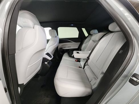 Used 2024 Cadillac Lyriq Sport image 13