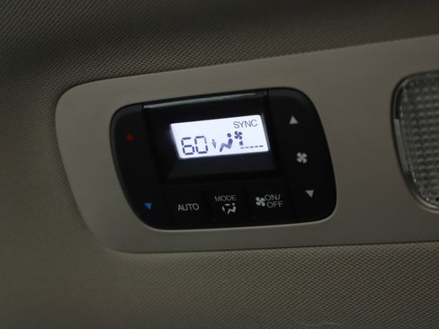 Used 2016 Honda Odyssey Touring Elite image 26