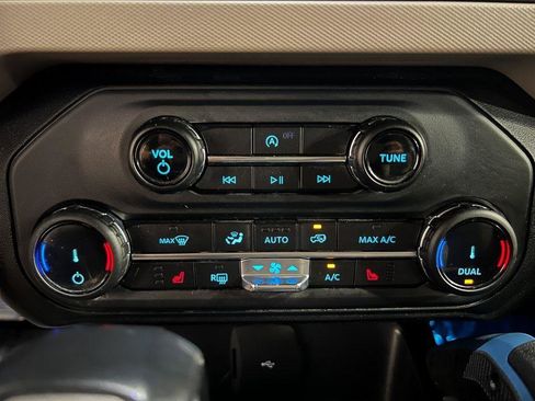 Used 2022 Ford Bronco Wildtrak image 20