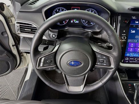 Used 2020 Subaru Outback Limited AWD/4WD image 3