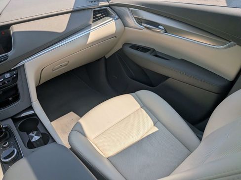 Certified 2024 Cadillac XT5 Premium Luxury w/ Technology Package FWD image 20