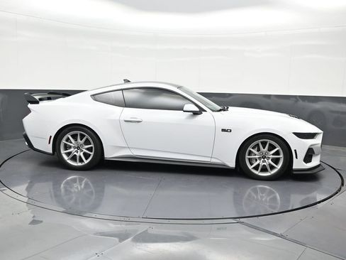 Used 2025 Ford Mustang GT RWD image 7