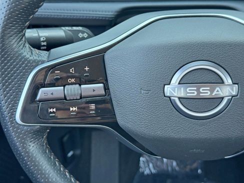 Used 2023 Nissan Ariya FWD image 20