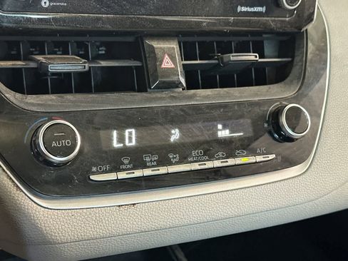 Used 2021 Toyota Corolla LE w/ Body Protection Package (TMS) FWD image 21