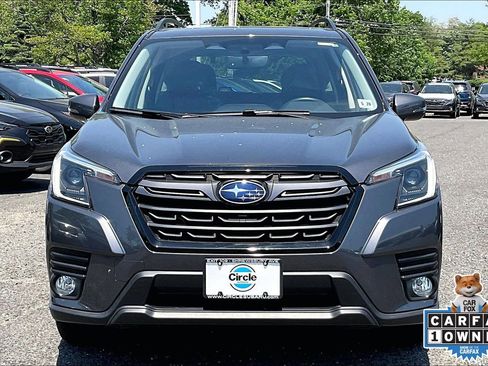Certified 2023 Subaru Forester Limited AWD/4WD image 3