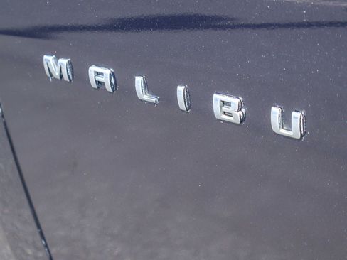 Used 2022 Chevrolet Malibu LT FWD image 25
