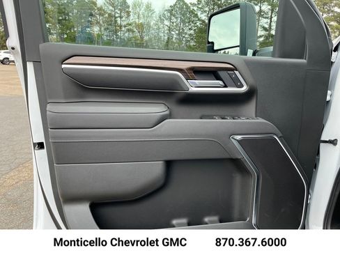 New 2026 Chevrolet Silverado 2500 LT w/ Trail Boss Package image 10