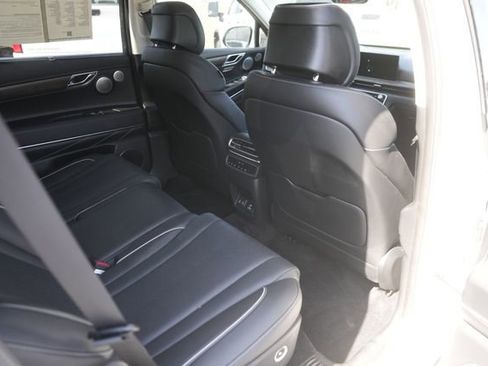 Used 2025 Genesis GV80 2.5T Prestige AWD/4WD image 15
