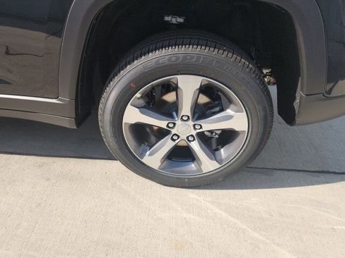 New 2025 Jeep Grand Cherokee Limited w/ Luxury Tech Group II image 30