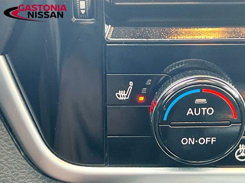 Used 2021 Nissan Rogue SL image 26