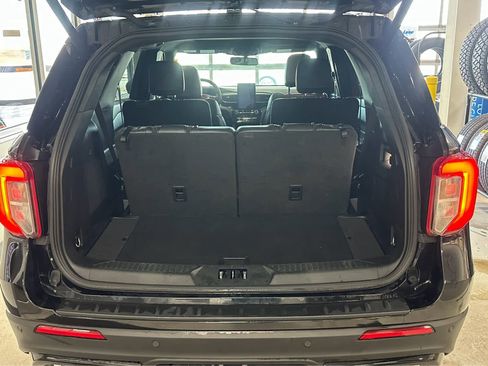 Used 2023 Ford Explorer ST w/ Equipment Group 401A image 9