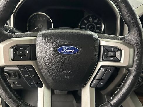 Used 2020 Ford F150 Lariat w/ Equipment Group 502A Luxury AWD/4WD image 15