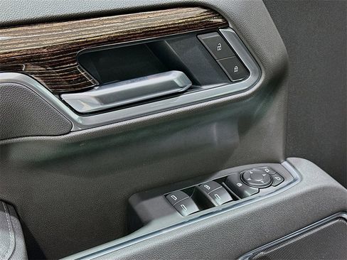 New 2026 GMC Sierra 1500 Elevation image 18