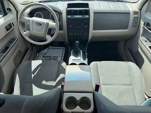 Used 2009 Ford Escape XLS AWD/4WD image 10