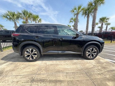 Used 2021 Nissan Rogue SV w/ Premium Package FWD image 4