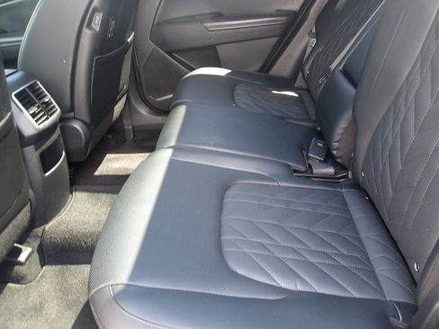 Used 2023 Kia Sportage X-Pro Prestige AWD/4WD image 12