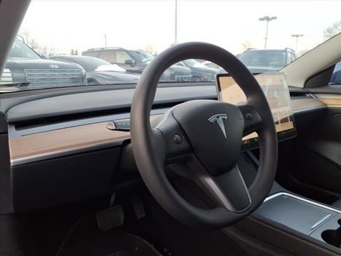 Used 2023 Tesla Model 3 Standard Range image 22