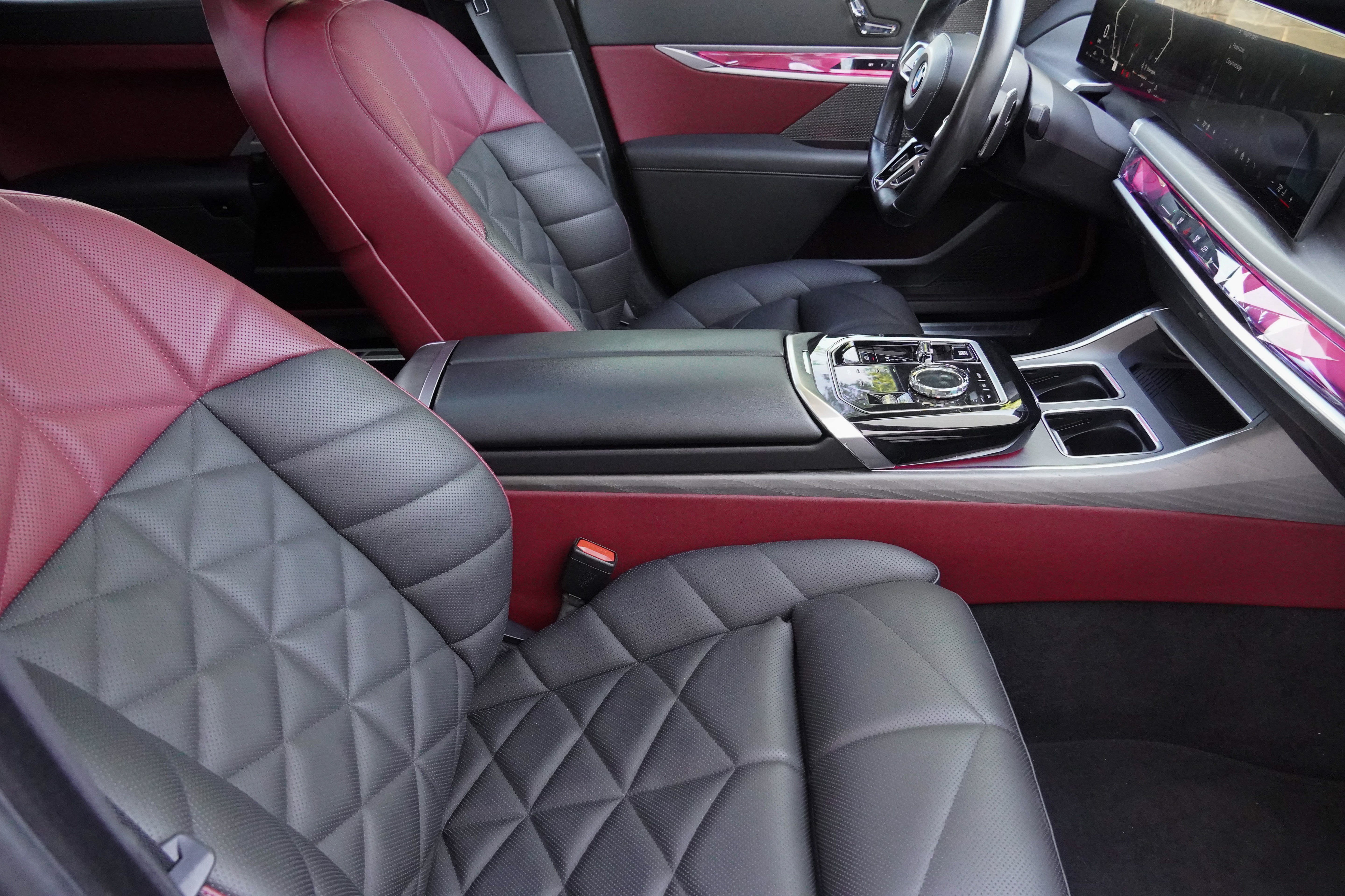 Certified 2024 BMW 740i RWD image 9