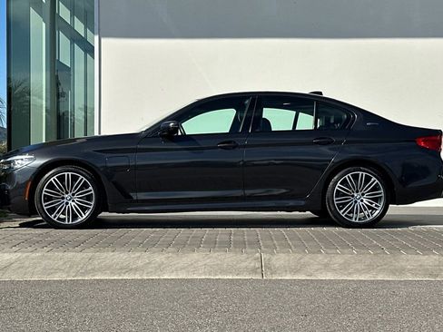 Used 2019 BMW 530e w/ M Sport Package image 6