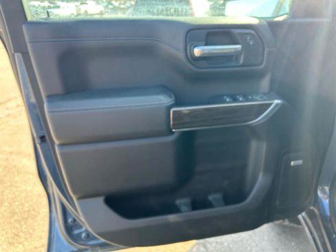 Used 2019 Chevrolet Silverado 1500 RST image 14