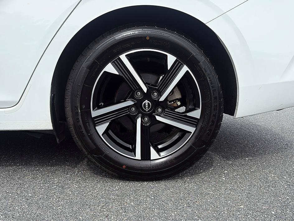 Certified 2025 Nissan Sentra SV FWD image 10