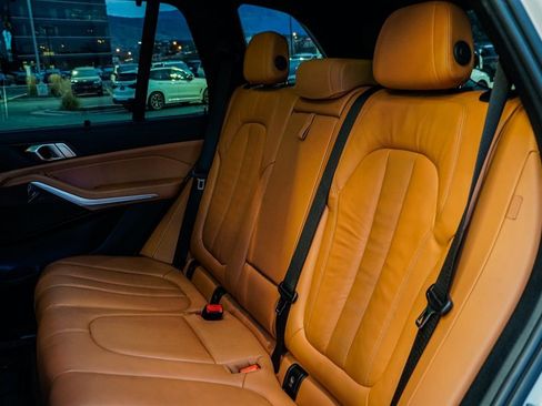 Used 2022 BMW X5 xDrive45e w/ M Sport Package image 18