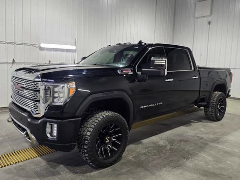 Used 2020 GMC Sierra 3500 Denali w/ Denali Ultimate Package image 2
