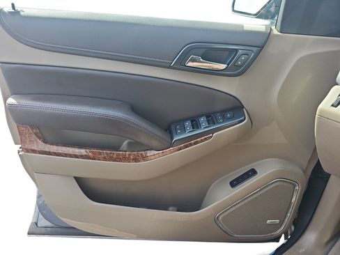 Used 2019 Chevrolet Tahoe Premier AWD/4WD image 23