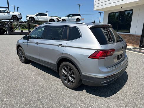 Used 2023 Volkswagen Tiguan SE w/ Panoramic Sunroof Package AWD/4WD image 7