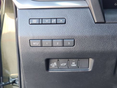 Used 2025 Lexus GX 550 w/ Accessory Package (2T) AWD/4WD image 20
