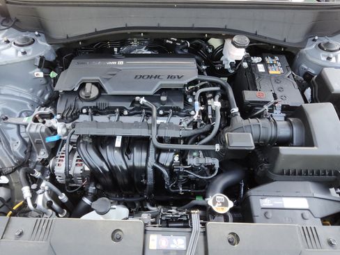 Certified 2025 Hyundai Kona SEL FWD image 21