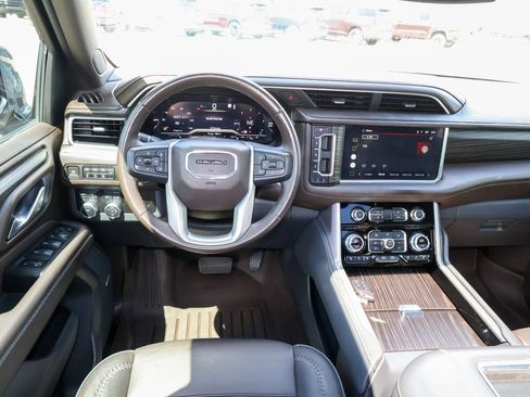 Used 2022 GMC Yukon Denali AWD/4WD image 17