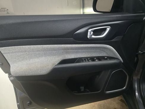 Used 2022 Jeep Compass Latitude w/ Convenience Group FWD image 19