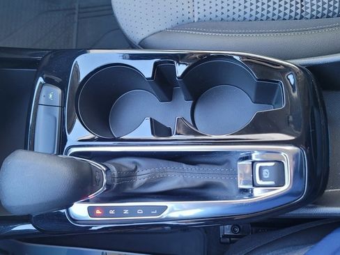 Used 2025 Chevrolet Trax LT w/ Driver Confidence Package image 12