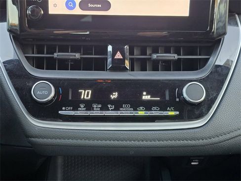 Used 2023 Toyota Corolla SE image 15