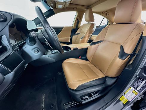 Used 2024 Lexus ES 350 w/ Premium Package FWD image 13