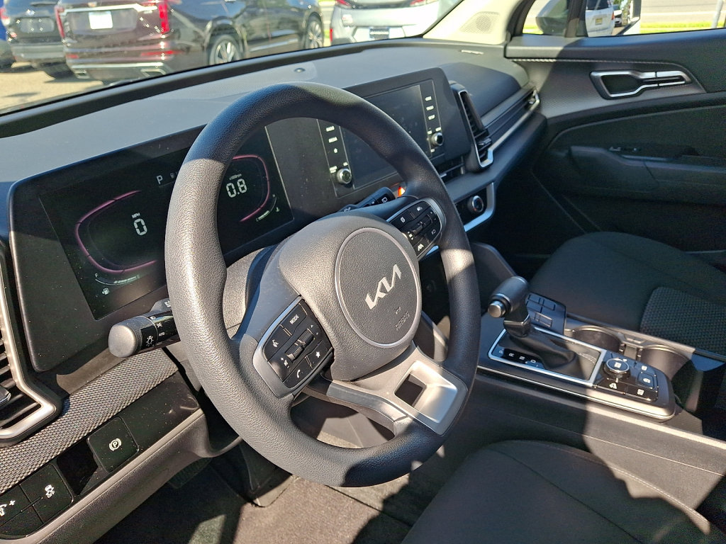 Used 2024 Kia Sportage LX FWD image 27
