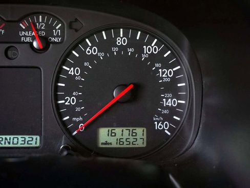 Used 2003 Volkswagen Eurovan MV image 24