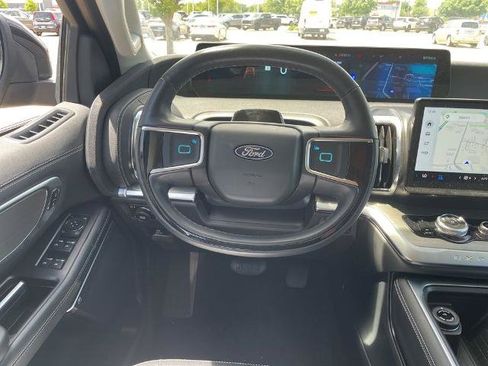 Certified 2025 Ford Expedition Max Platinum AWD/4WD image 13
