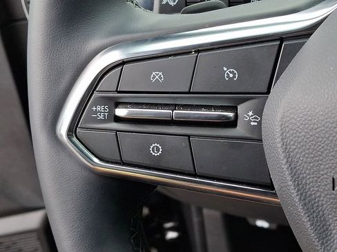 Used 2026 Chevrolet Equinox LT w/ Convenience Package II image 20