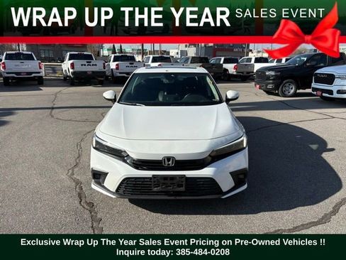 Used 2022 Honda Civic Touring image 2