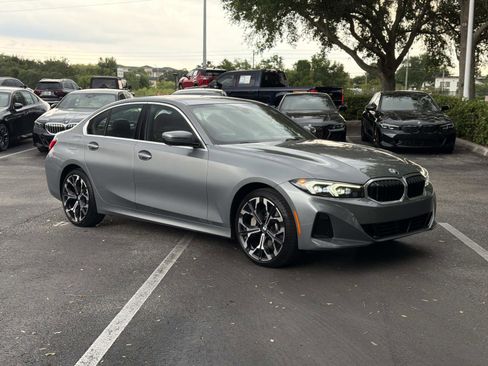 Used 2025 BMW 330i Sedan RWD image 2