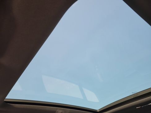 Used 2024 BMW 530i w/ M Sport Package RWD image 31