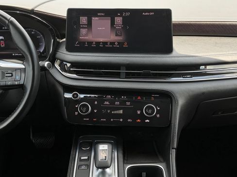 Used 2025 INFINITI QX60 Sensory w/ Vision Package AWD/4WD image 21