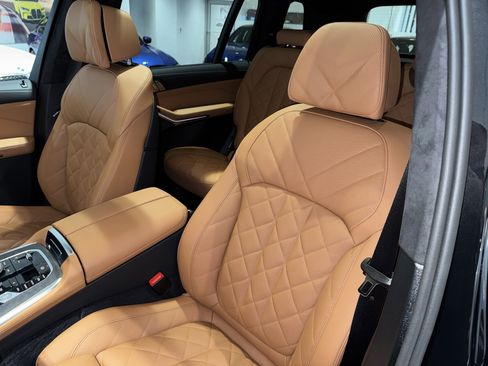 New 2026 BMW X7 xDrive40i w/ M Sport Package image 24